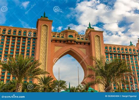 Atlantis, the Palm Hotel in Dubai Editorial Stock Image - Image of ...