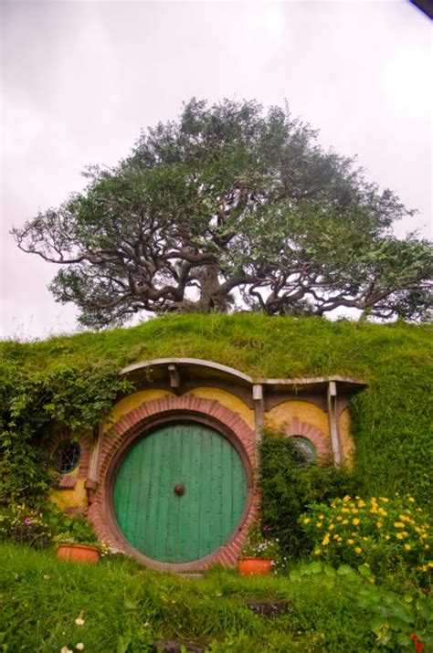 Hobbit House, New Zealand – Arnold Greg