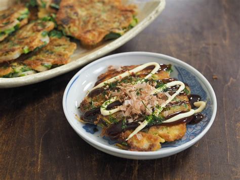 ニラとちくわのミニお好み焼き 奥薗壽子のなべかまぺえじ