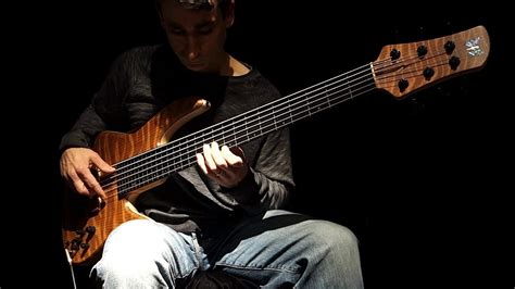 6 String Fretless Bass Solo Youtube