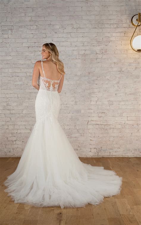 Sexy Fit And Flare Brautkleid Aus Grafischer Spitze Und T Ll Mit