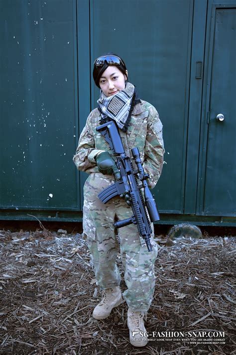 Survival Game Fashion Snap Girls Guys And Guns Pose For Chic Airsoft