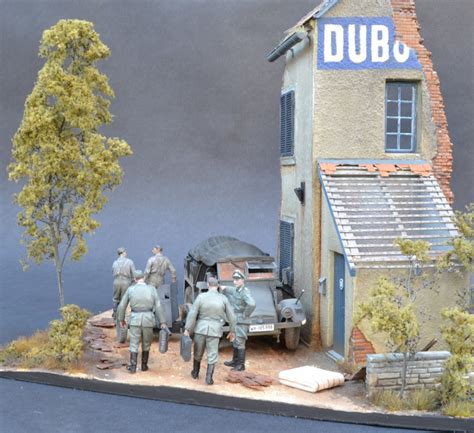 Diorama W Normandy House Miniart