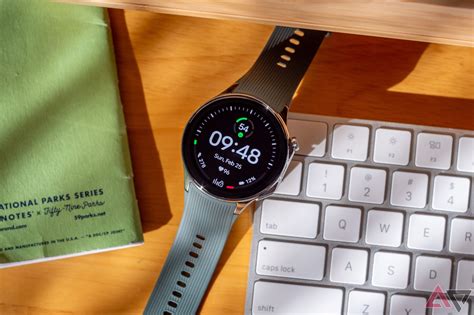 Google Reveals How Its Hybrid Wear Os Gets Dramatically Extended