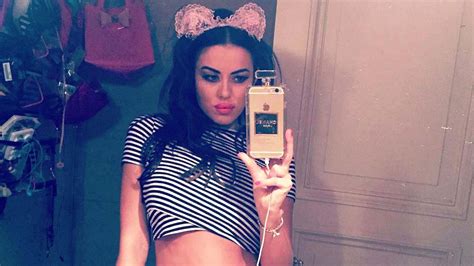 Eltrece On Twitter Karina Jelinek Fue A Votar Y Termin Mostrando De M S En Un Accidente Hot