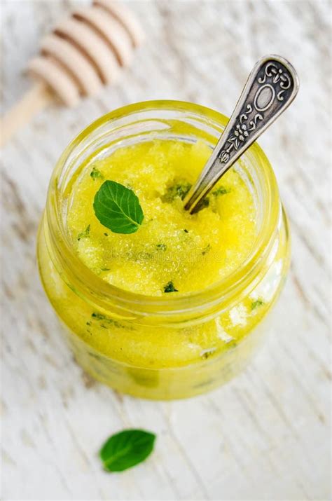 Homemade Exfoliating Honey Scrub For Face And Body With Sugar Honey Lemon Olive Oil And Mint