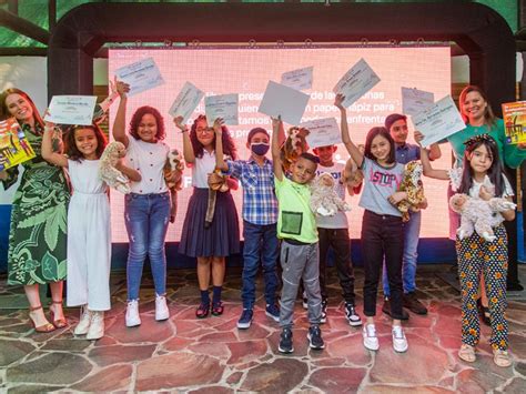 Cuentos de escolares inspiran la creación del Libro En armonía con la