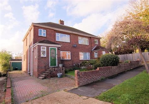 3 Bed Semi Detached House For Sale In Richmond Rise Portchester