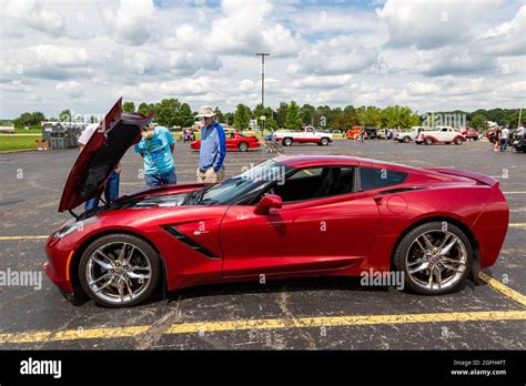 2022 Corvette Stingray Crystal Red