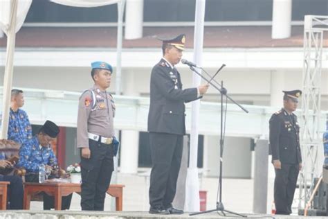 Pemkab Pesibar Laksana Kan Upacara Paripurna Bulanan Sekaligus