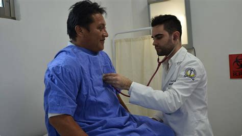 El Doctor Del Imss Que Se Volvió Viral Por El Efecto Que Produce En Sus