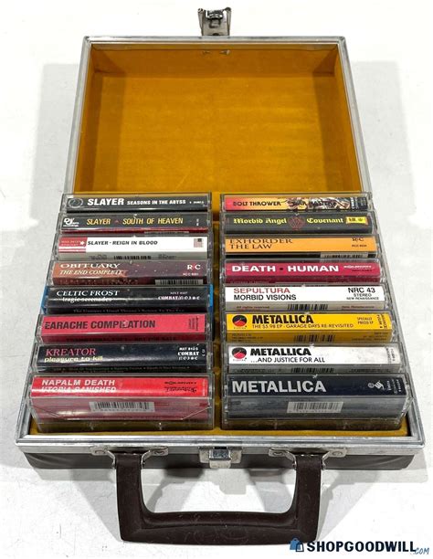 Vintage Lot Of 16 Heavy Metal Cassette Tapes Metallic Slayer W Case