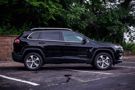 New 2020 Jeep Cherokee Jeep Cherokee Limited 4x4 Sport Utility In