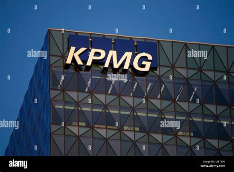 Kpmg logo hi-res stock photography and images - Alamy