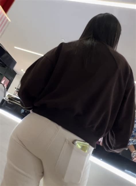 THICK ASS WHITE JEANS MILF Tight Jeans Forum