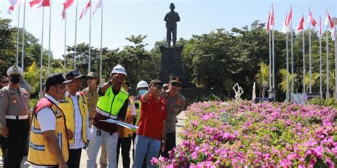 Kendarai Jip Terbuka Gubernur Koster Dan Kapolda Bali Tinjau Kesiapan