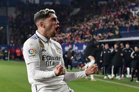 Real Madrid Leave It Late To Beat Osasuna To Close Gap On Barcelona