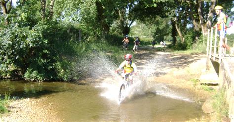 Circuit VTT VTC n2 bleu De la base La Plaine Tonique à Étrez