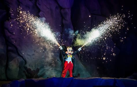 Review Is This The Best Fantasmic Dining Package At Disneyland