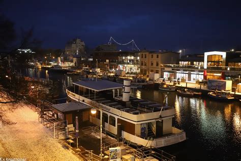 Blick Auf Den Alten Strom Mit Alten Fischkuttern In Warnem Flickr