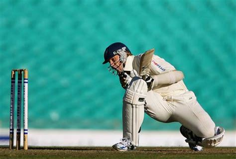 Role Reversal Brett Lee Evades A Bouncer For A Change ESPNcricinfo