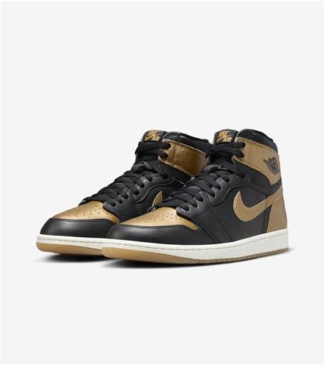 Air Jordan 1 High OG 'Black and Gold' (DZ5485-071) release date. Nike SNKRS