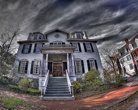 Ghent Norfolk, VA Old house | HDR creme