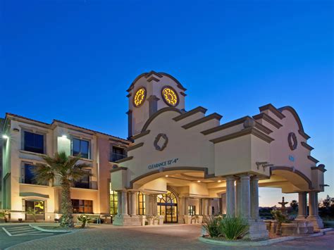 Boutique Hotel in Tucson | Holiday Inn Express & Suites Tucson Mall