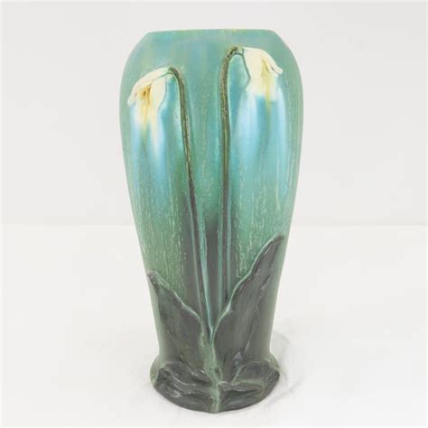 Ephraim Pottery Olympia Lily Vase Kevin Hicks Auction