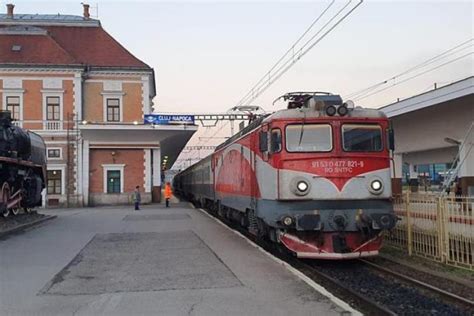 Trenurile de pe ruta Cluj Oradea înlocuite cu autobuze de luni Vezi