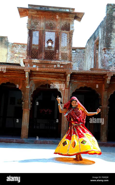 Ghoomar Dance Hi Res Stock Photography And Images Alamy