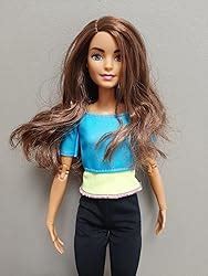 Barbie Made To Move Poupee Articulee Fitness Ultra Flexible Blonde Avec Haut Rose Et 22 Points D