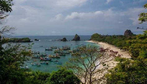 Destinasi Wisata Pantai Di Jember Paling Recomended Sanjaya Tour