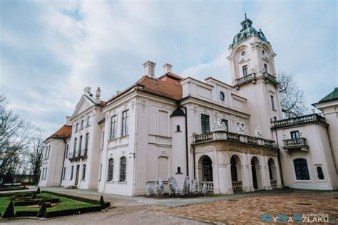 Muzeum Zamoyskich w Kozłówce pałac park kaplica i powozownia