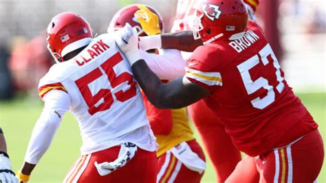 Camp Notebook Lt Orlando Brown Jr Arrives At Chiefs Training Camp