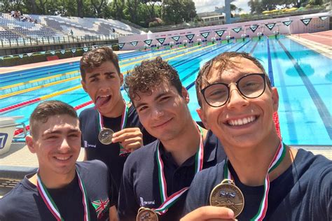 Nuoto Successi Ai Campionati Italiani Di Nuoto Per Salvamento A Roma