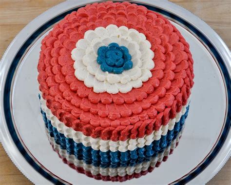 Beki Cook S Cake Blog Red White And Blue Cake Banana Split Cake