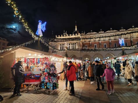 Jarmark świąteczny w Krakowie Jest magicznie ZDJĘCIA Wiadomości z