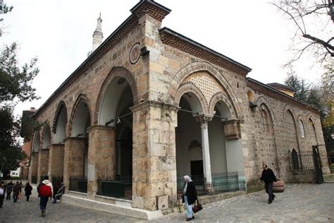 Orhan Gazi camii Bursa Orhan külliyesinin içindeki caminin kapısı