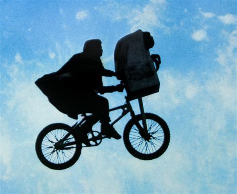 E.T. the Extra-Terrestrial / one sheet / bike over moon style / USA