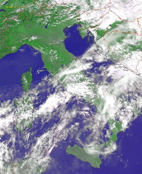 La Situazione Meteo Live Sull Italia Molte Nubi Qualche Pioggia