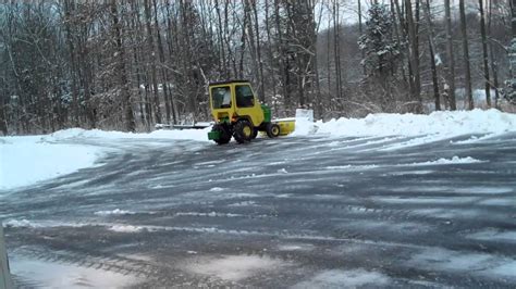 John Deere 400 Driveway Snow Plowing Part 3 Youtube