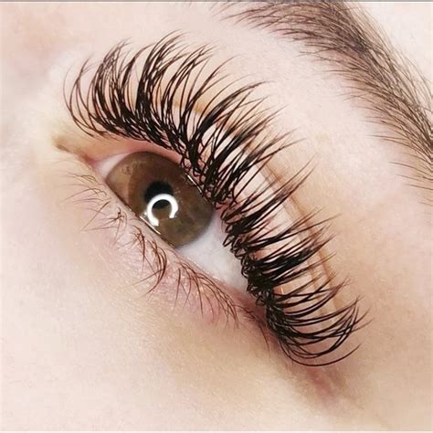 Eyelash Extensions Vs Mascara Weighing The Pros And Cons Eyelash