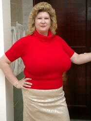 Crimson Sweater Opening Up ZB Porn