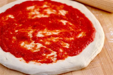 Quick And Easy Red Pizza Sauce Recipe