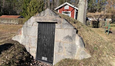 Scandinavian Root Cellars Are Unique Effective Hobby Farms