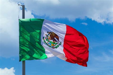 Arriba 75 imagen cuál es la segunda bandera de méxico Abzlocal mx