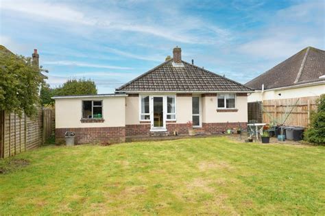 Sea Road Barton On Sea New Milton Bh25 2 Bed Bungalow £559 950