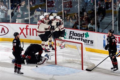 Wolves Power Past Monsters 7 2 Chicago Wolves