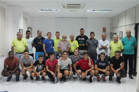 Una Quincena De Inscritos En El Curso De Iniciación Al Arbitraje De